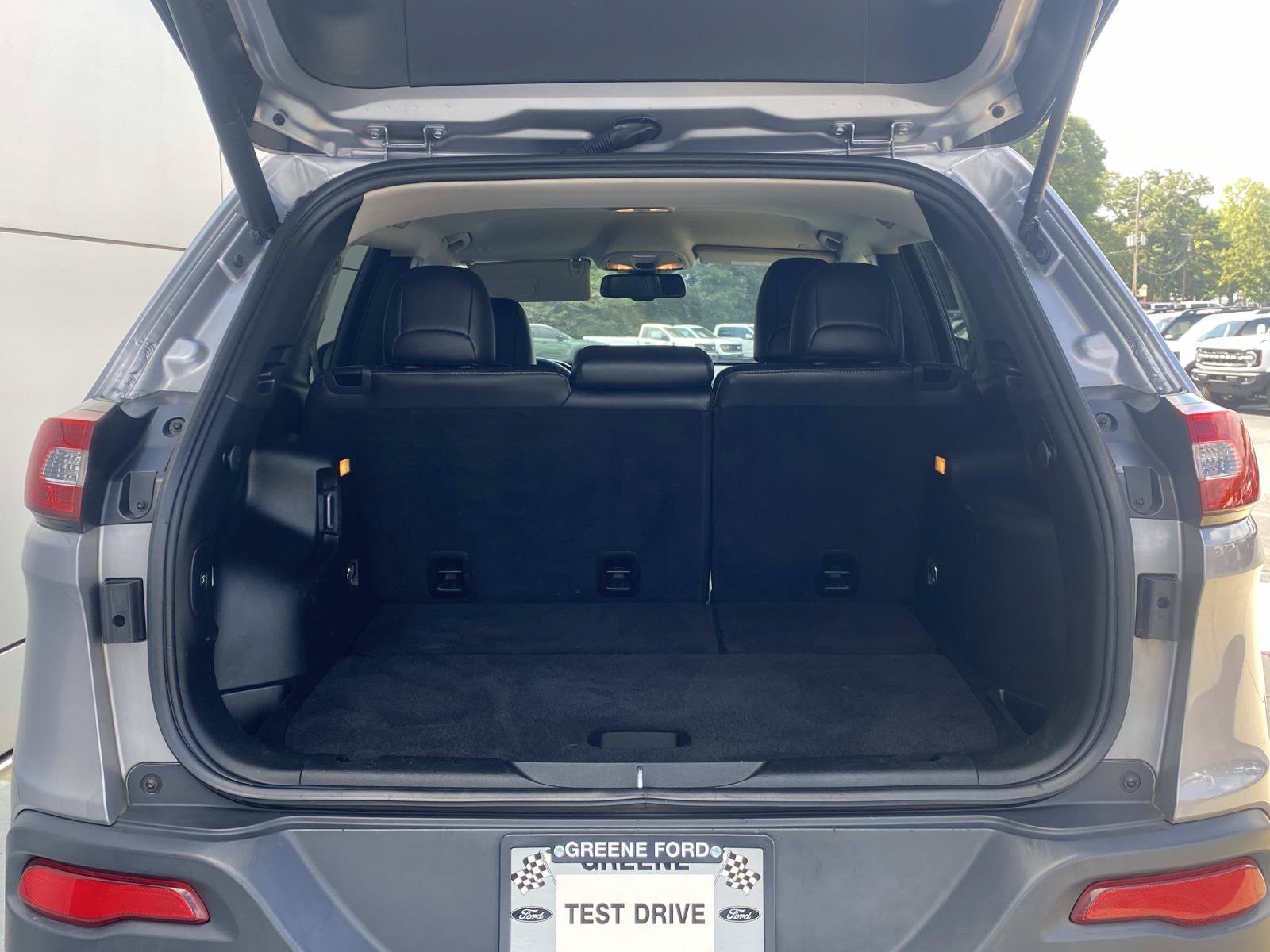 Used 2018 Jeep Cherokee Limited FWD image 7
