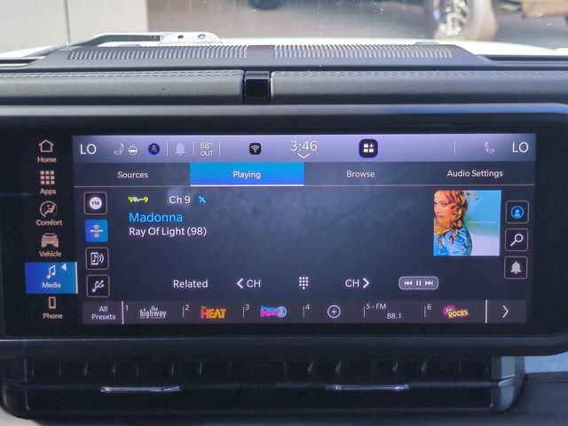 Used 2024 Jeep Wrangler Unlimited Sahara AWD/4WD image 18