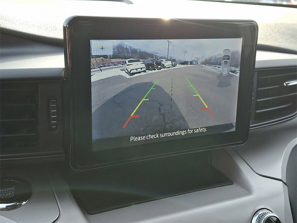 Used 2023 Ford Explorer XLT image 18