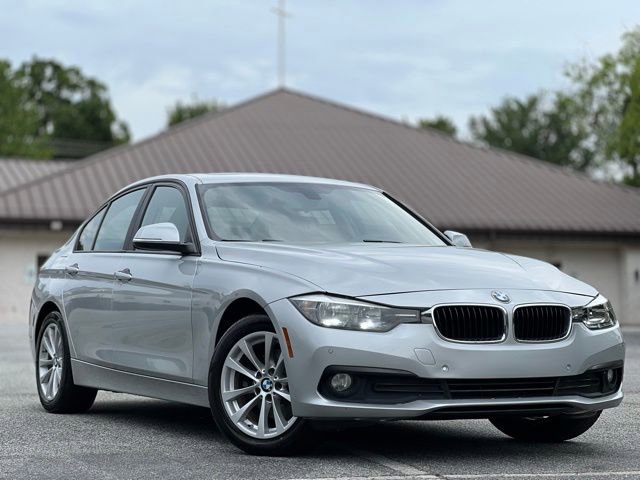 Used 2016 BMW 320i Sedan RWD image 3