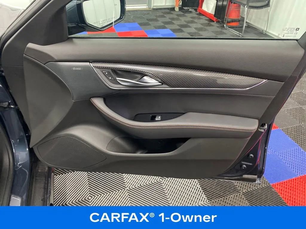 Used 2025 Cadillac CT5 V image 9