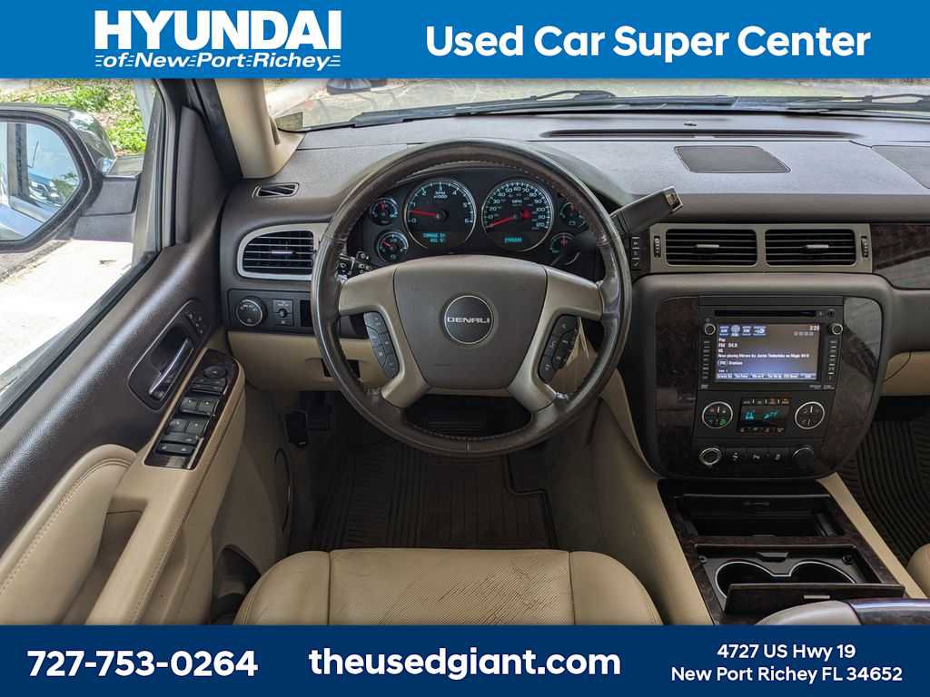 Used 2013 GMC Yukon XL Denali RWD image 23