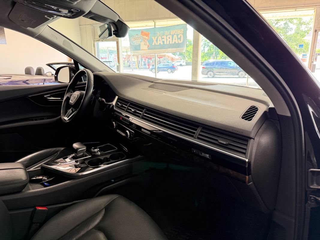 Used 2018 Audi Q7 3.0T Prestige AWD/4WD image 35