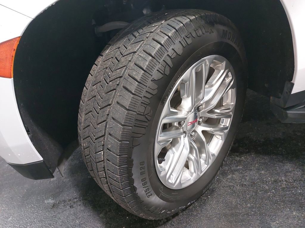 Used 2024 GMC Yukon XL SLT image 33