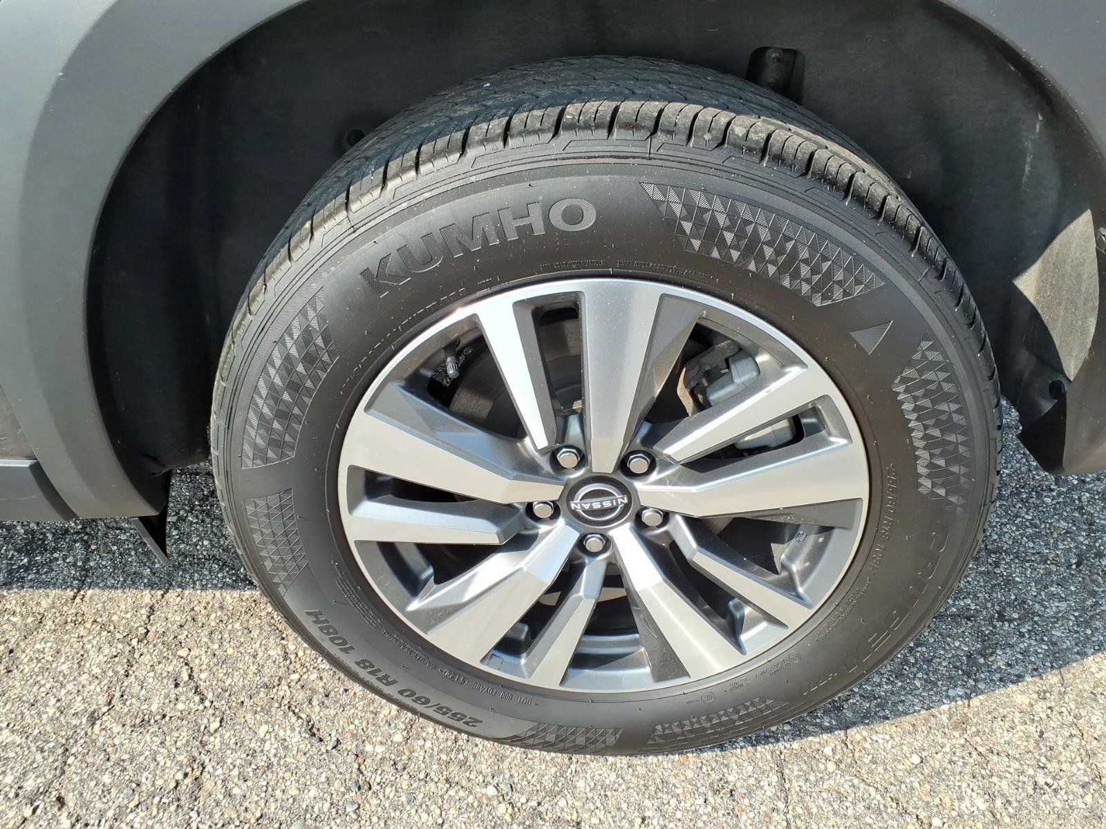 Used 2025 Nissan Pathfinder SL AWD/4WD image 7