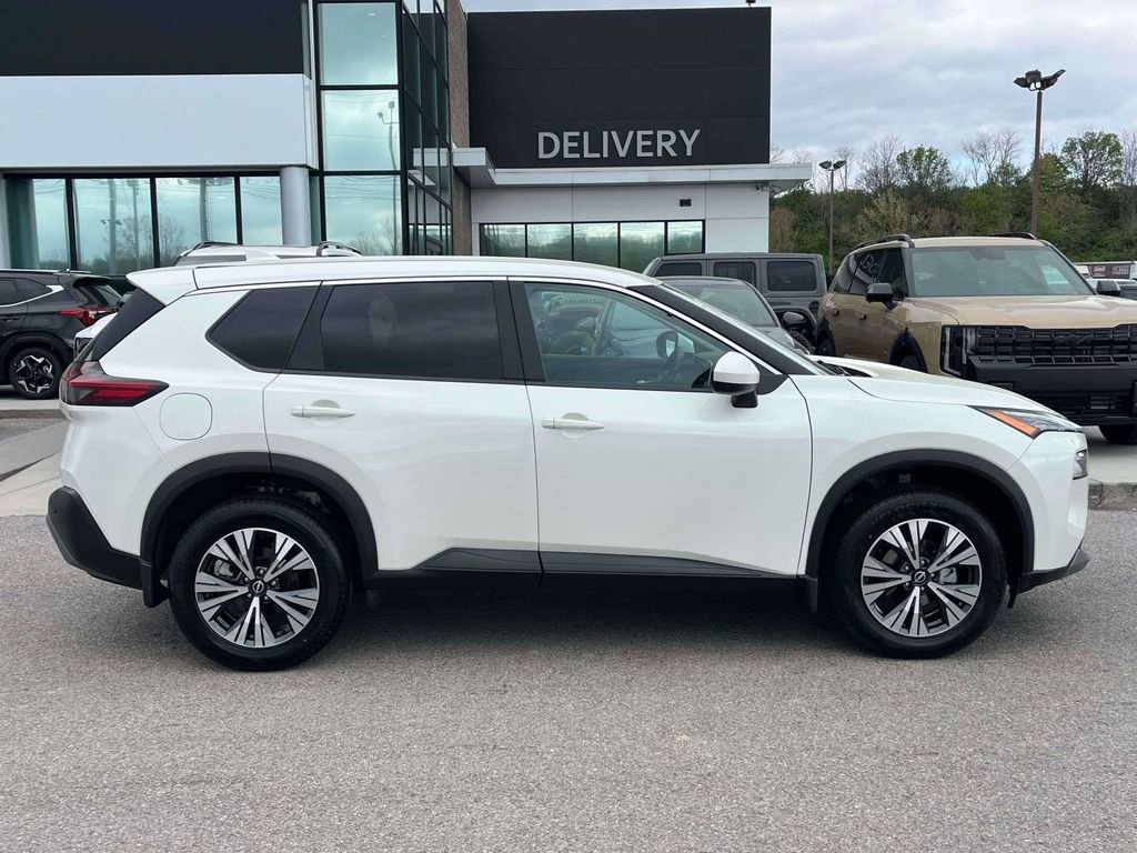 Used 2023 Nissan Rogue SV image 26