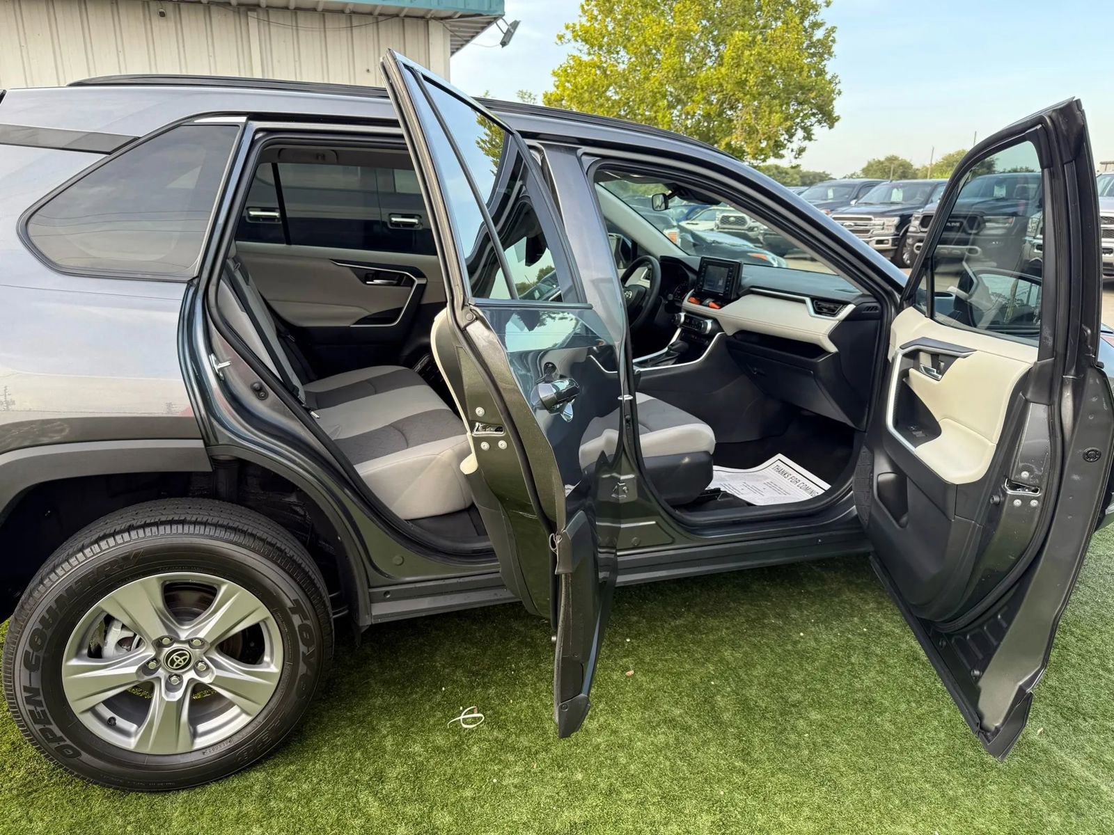 Used 2022 Toyota RAV4 XLE image 8