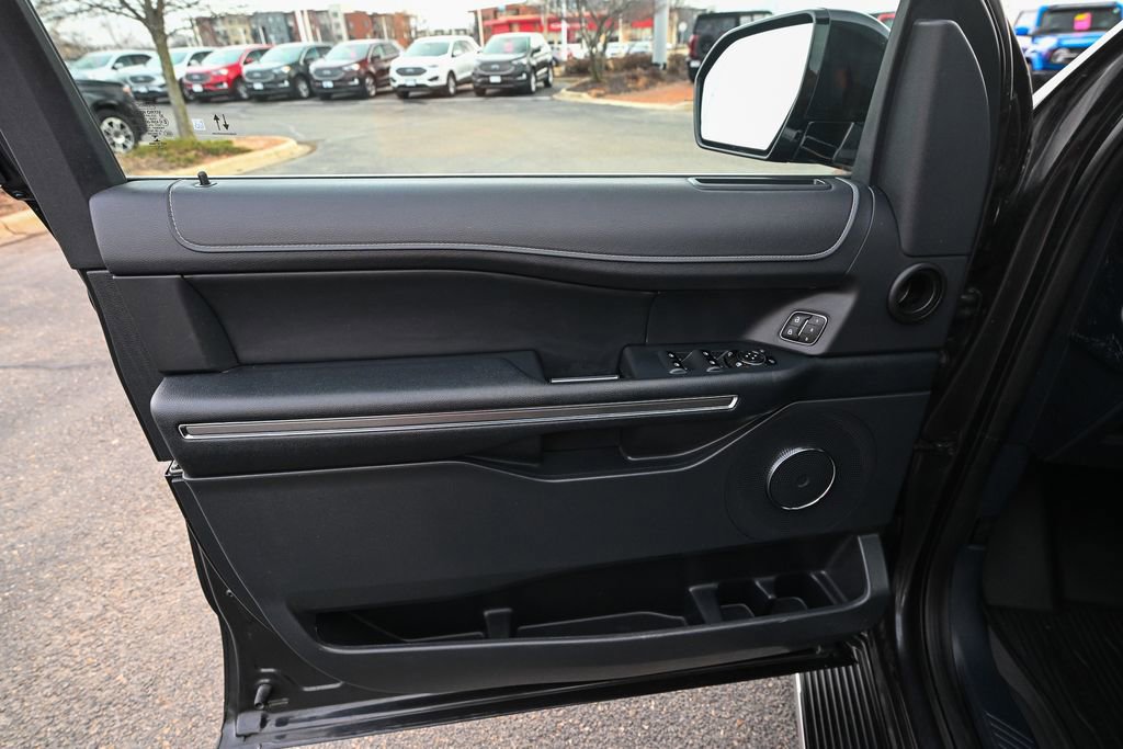 Used 2022 Ford Expedition Max XLT image 20