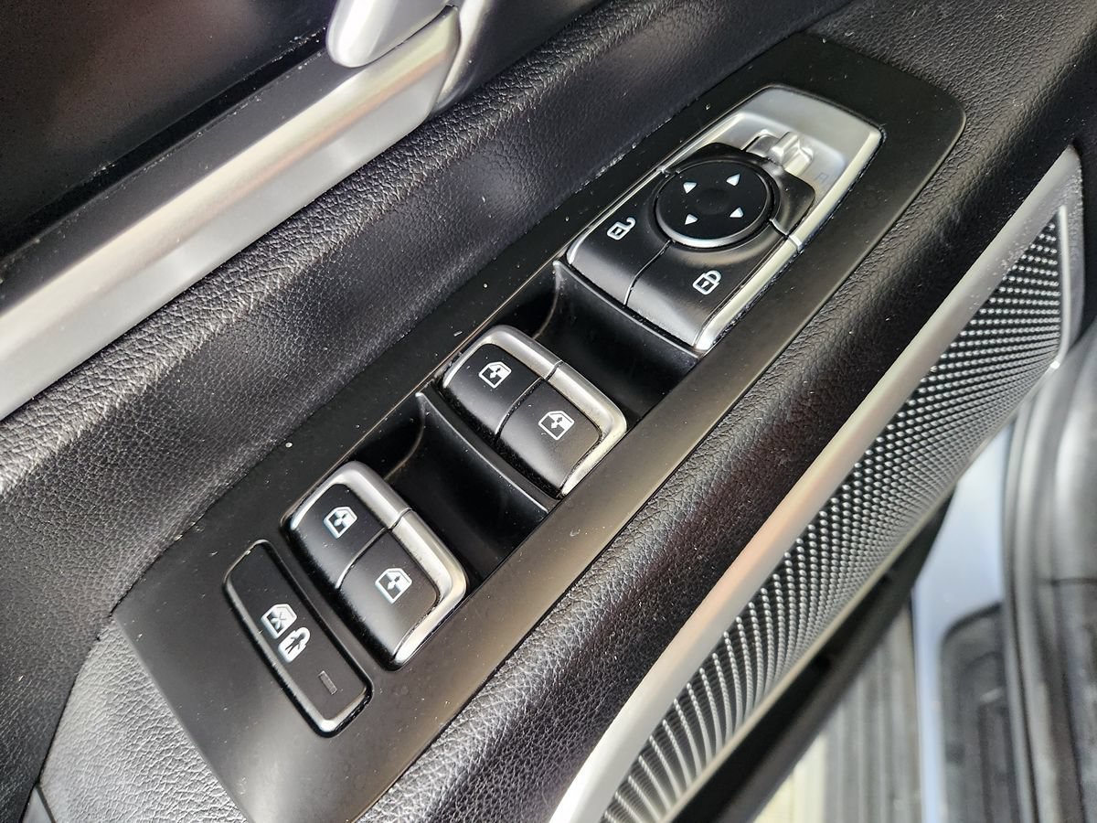 Used 2020 Kia Telluride S w/ S 8 Passenger Seating Package FWD image 32