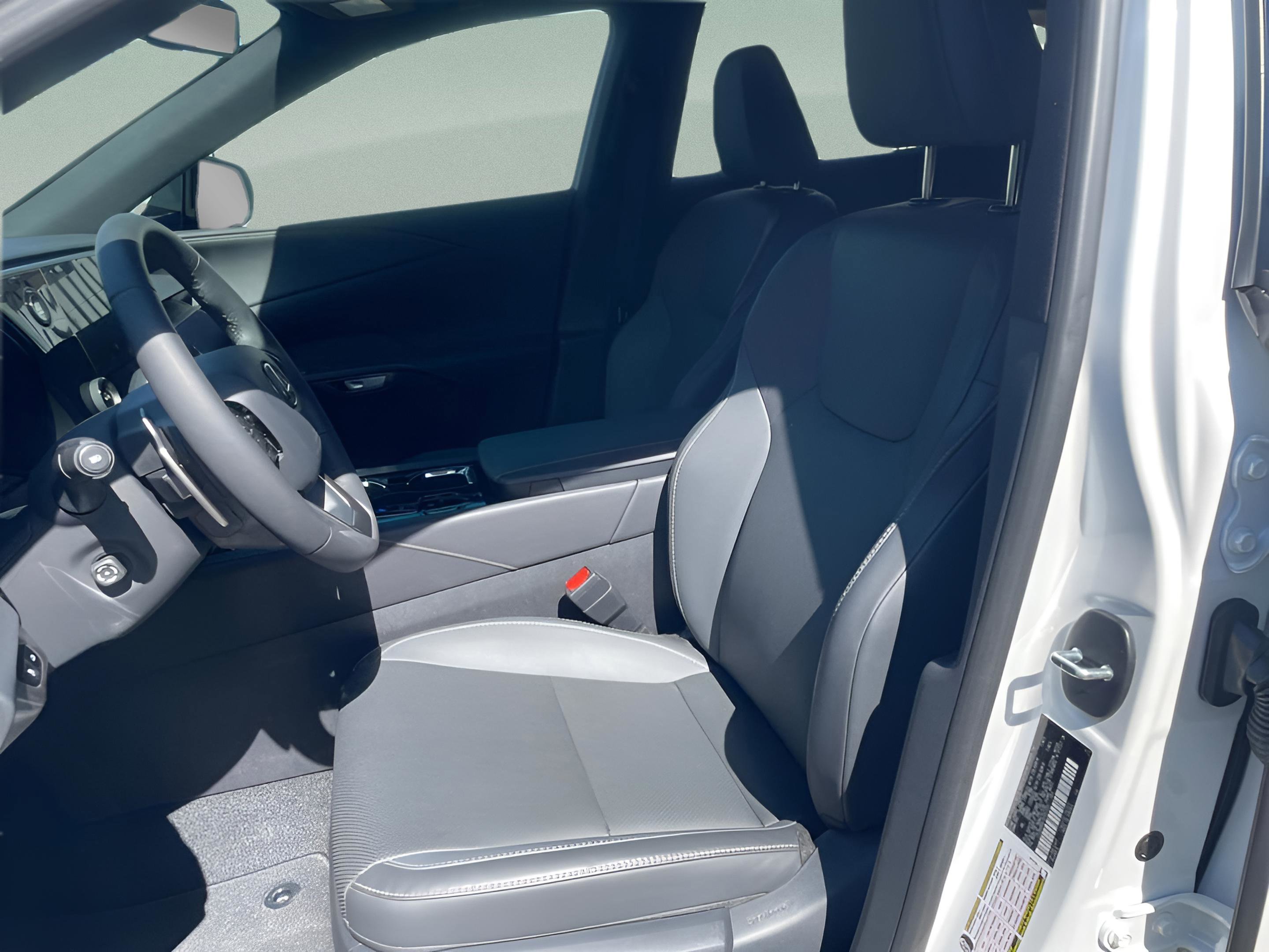 Used 2025 Lexus RX 350 FWD w/ Technology Package image 12