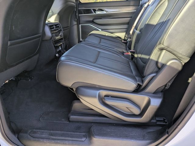 Used 2024 Jeep Wagoneer L Series III w/ Flexible Seating Group image 26