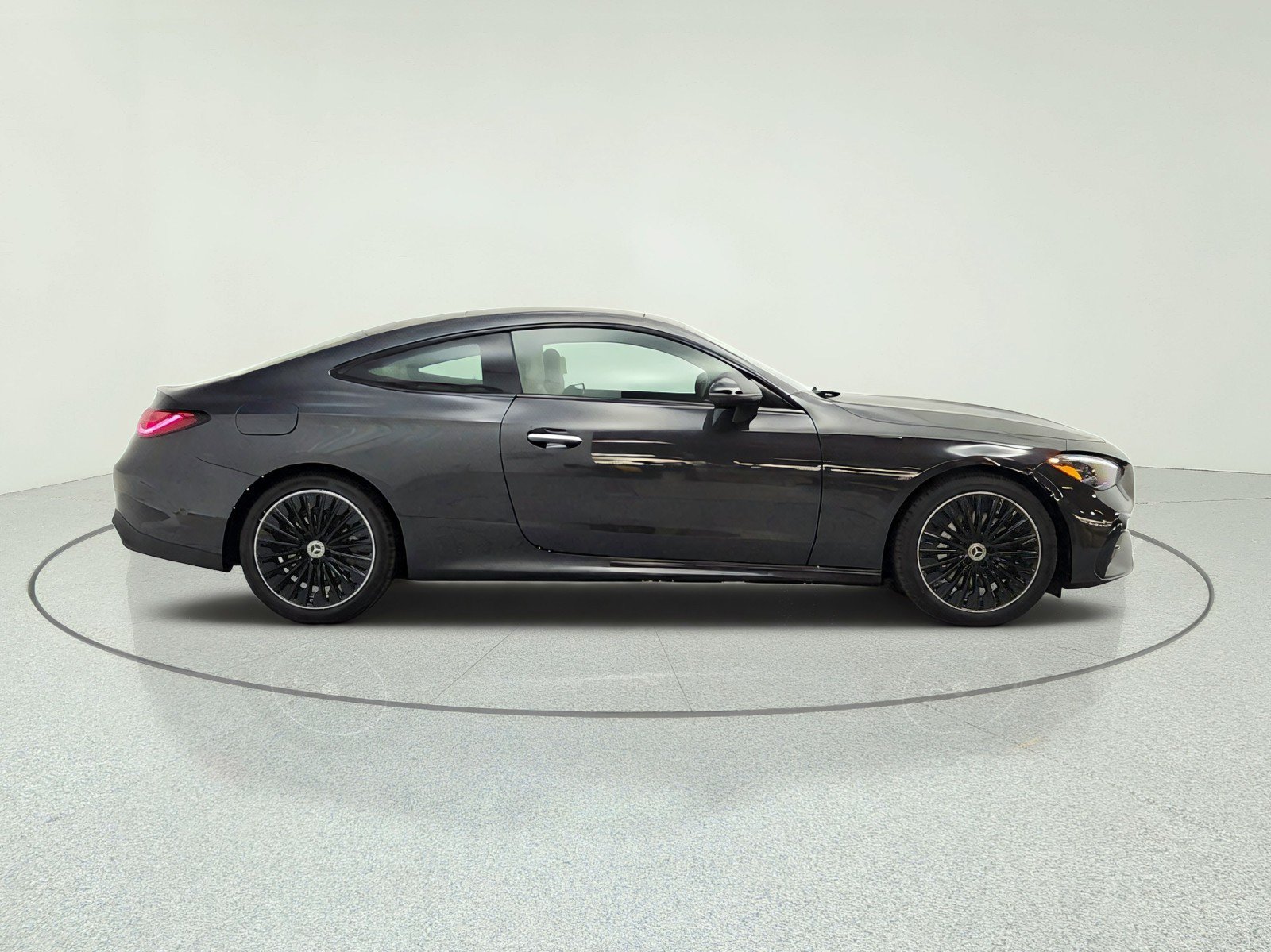 New 2026 Mercedes-Benz CLE 300 4MATIC Coupe image 4