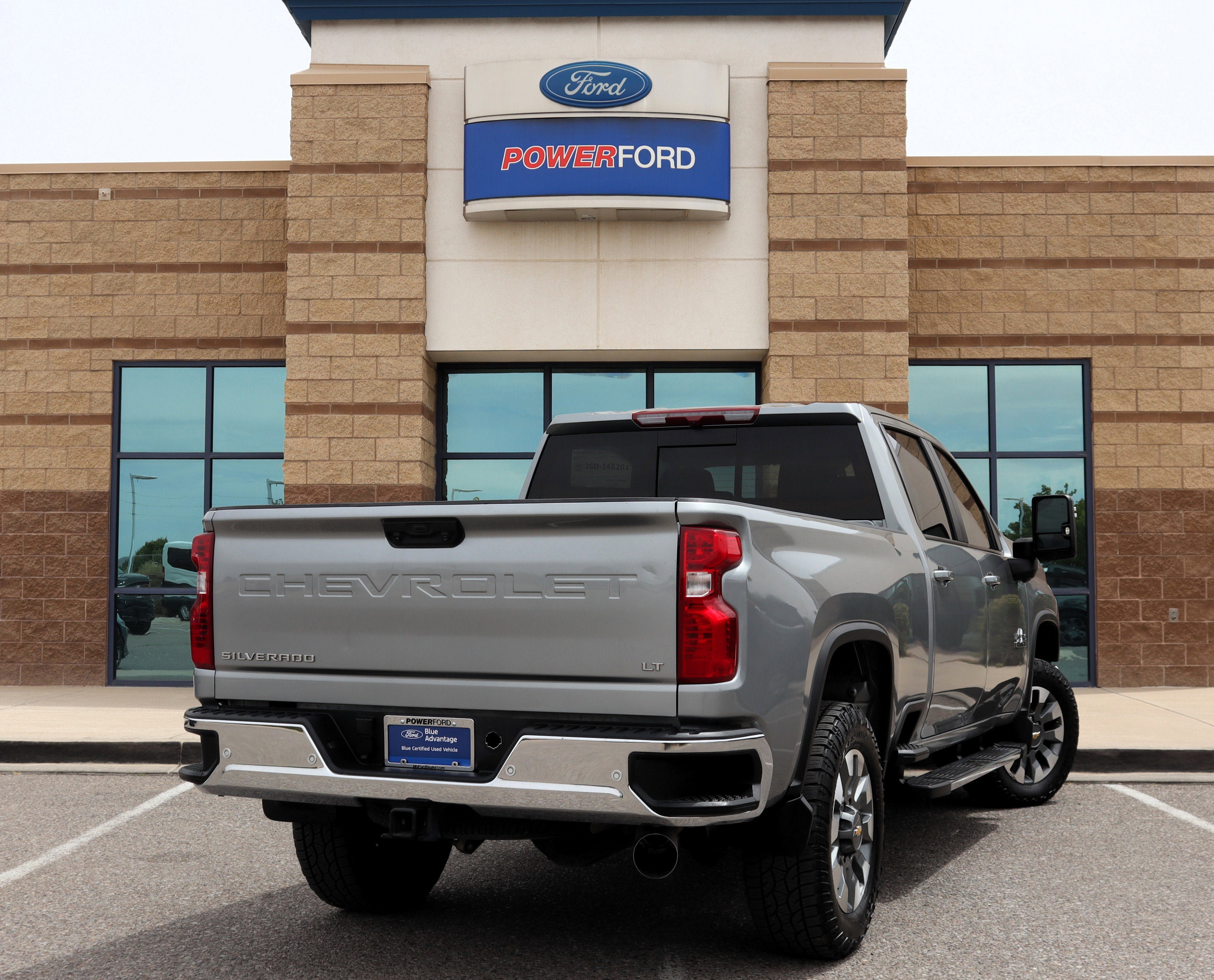 Used 2025 Chevrolet Silverado 2500 LT w/ Texas Edition AWD/4WD image 6