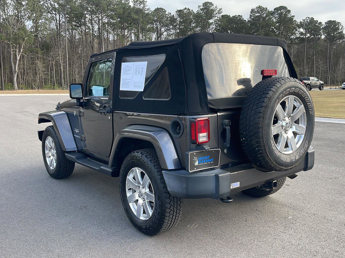 Used 2016 Jeep Wrangler Sahara w/ Connectivity Group image 5