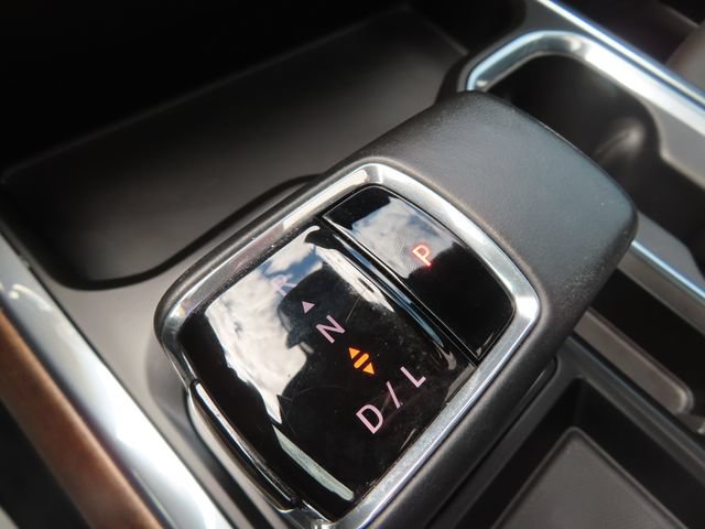 Used 2025 Chevrolet Silverado 1500 High Country AWD/4WD image 43