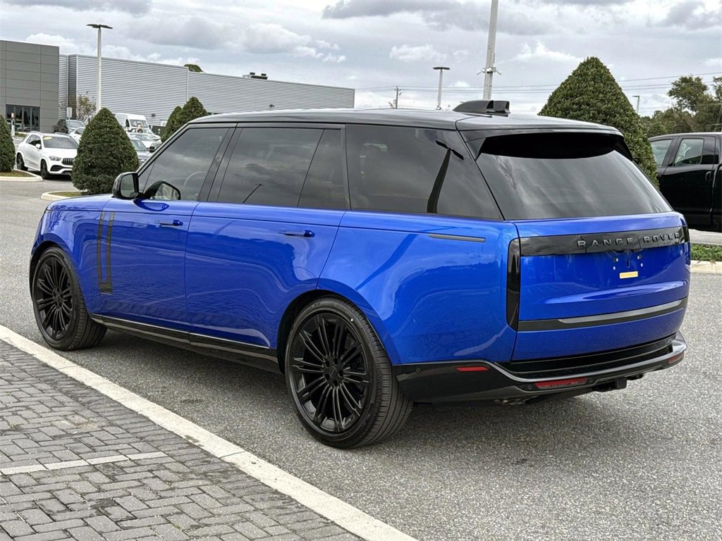 New 2026 Land Rover Range Rover Long Wheelbase SE image 3