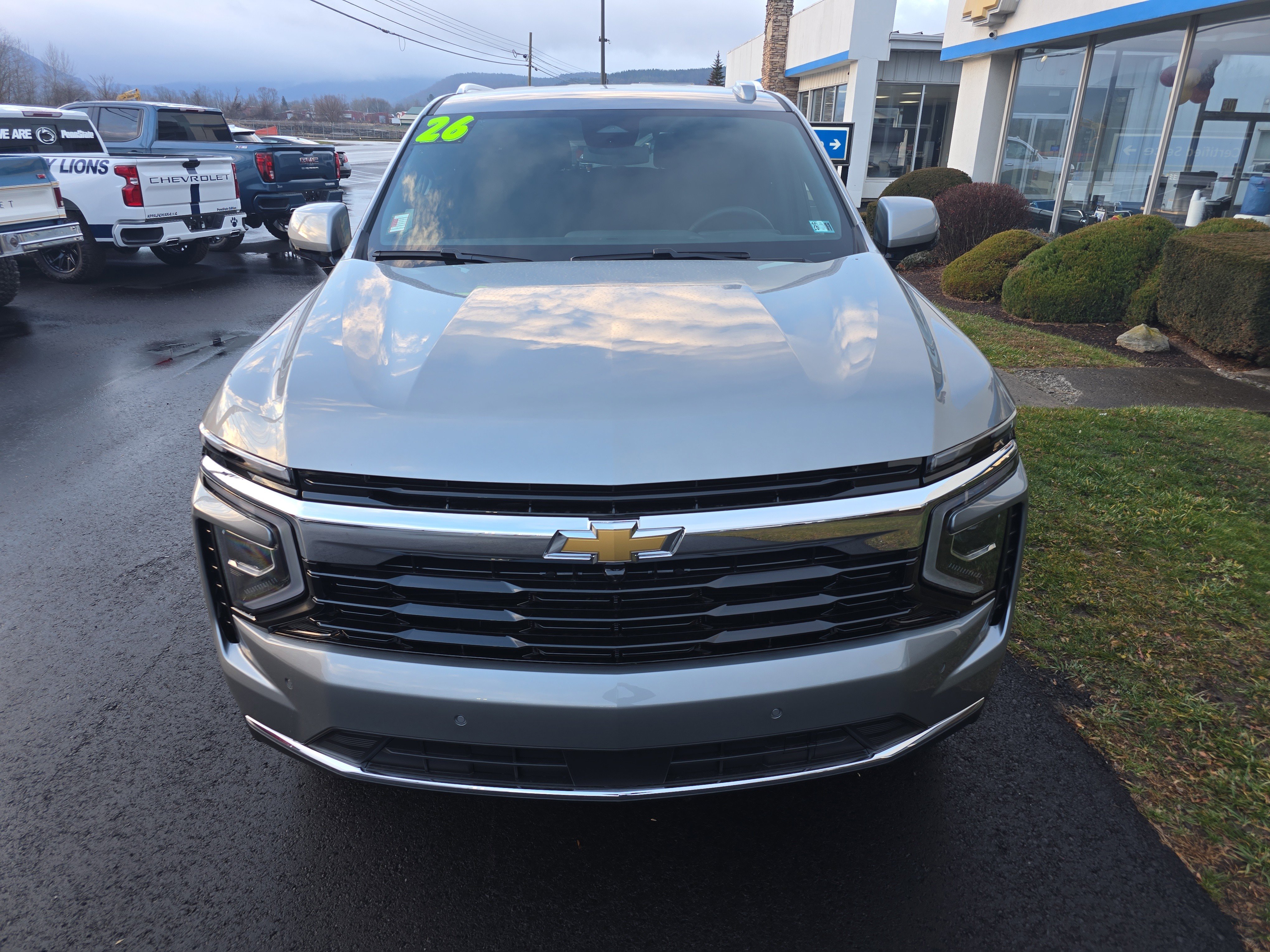 New 2026 Chevrolet Suburban LS image 9