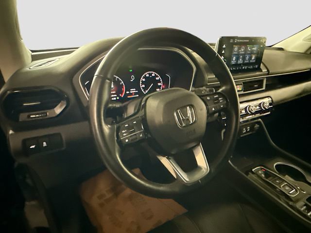 Used 2023 Honda Pilot Touring image 12