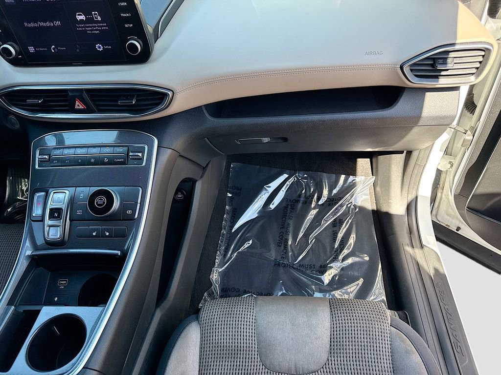 Used 2022 Hyundai Santa Fe SEL w/ Convenience Package image 17