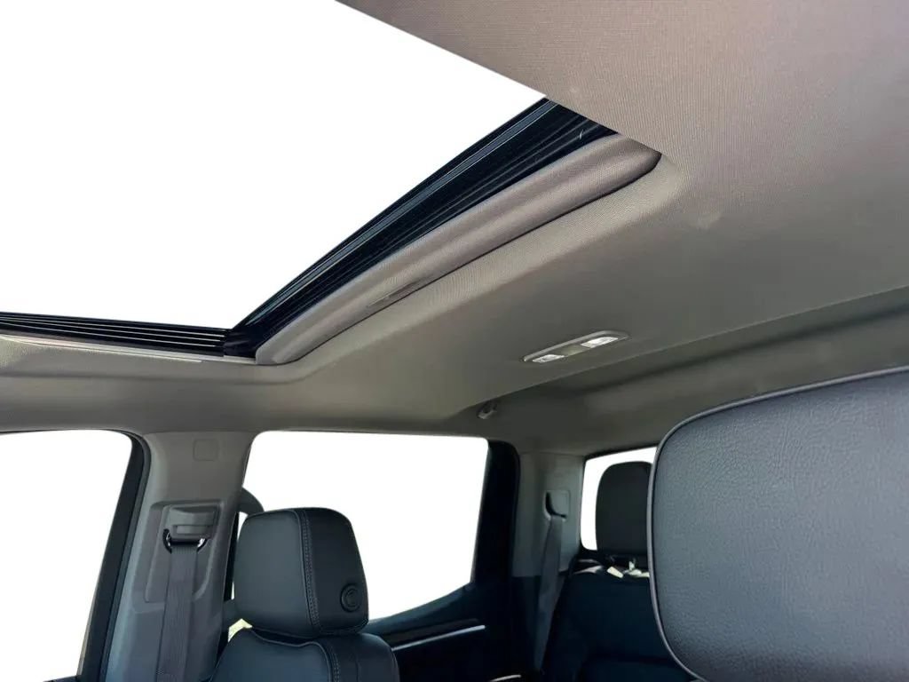 Used 2024 GMC Sierra 1500 Denali AWD/4WD image 11