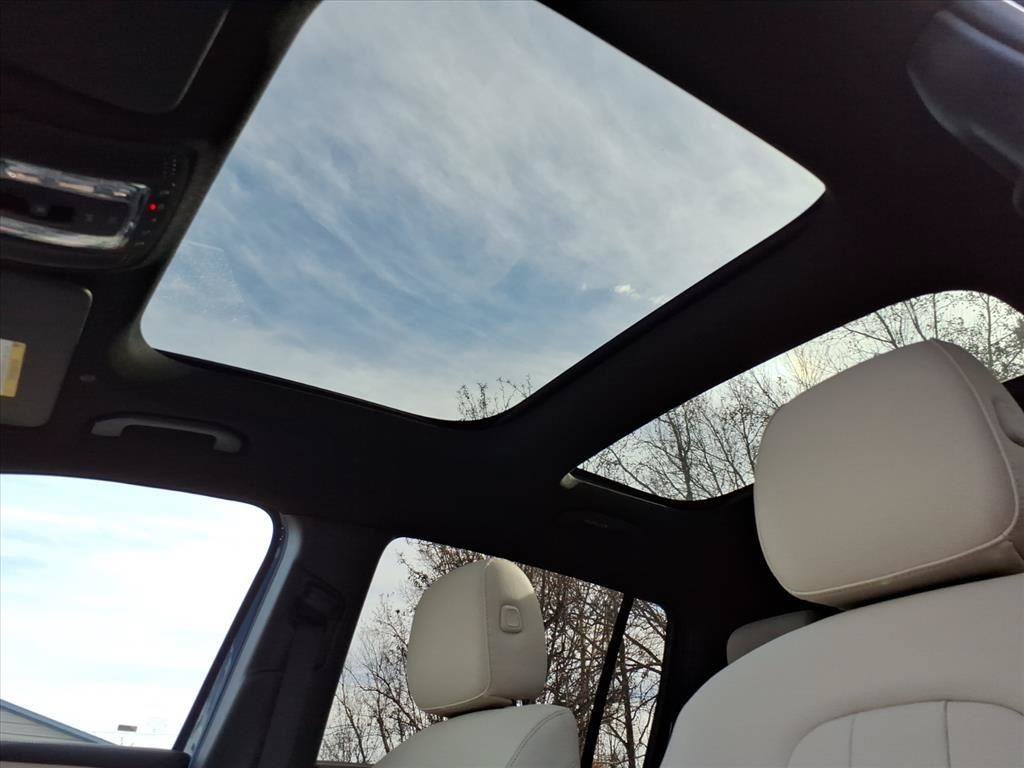 New 2026 Mercedes-Benz GLB 250 image 11