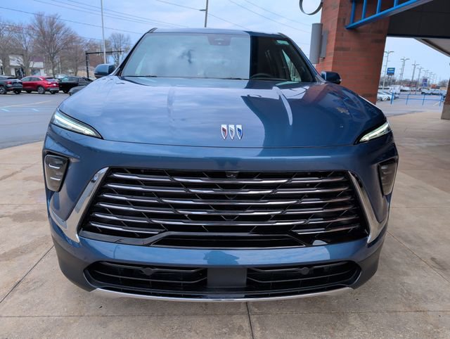 Certified 2025 Buick Enclave Preferred image 9