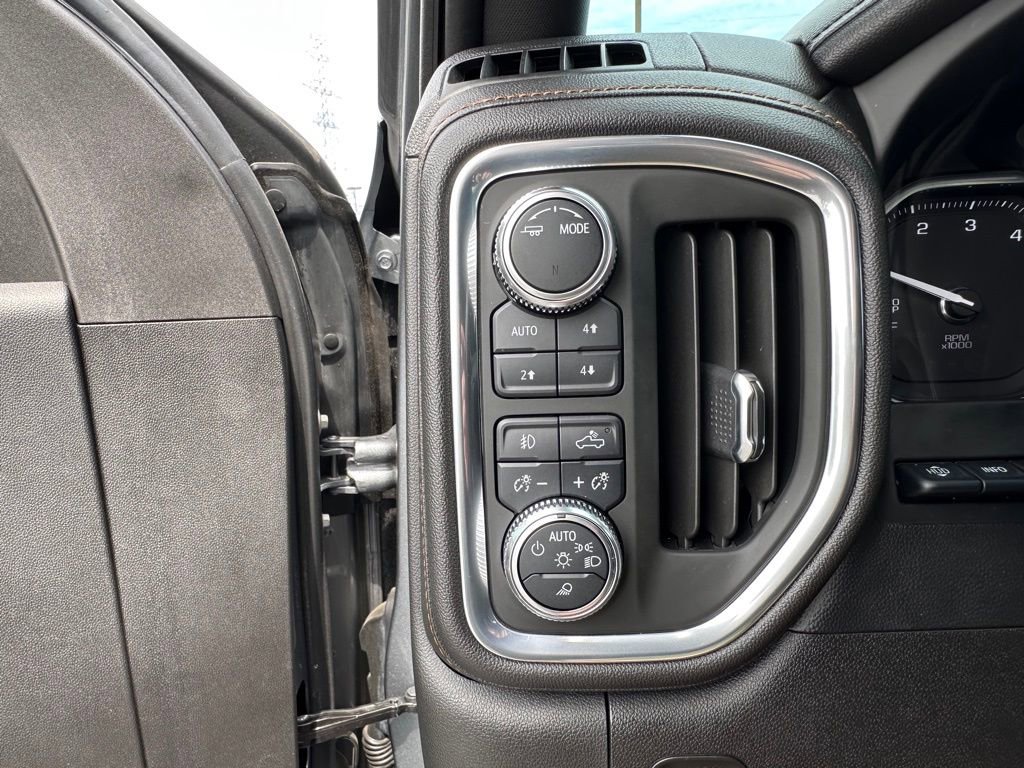 Used 2021 GMC Sierra 1500 AT4 w/ AT4 Value Package AWD/4WD image 39