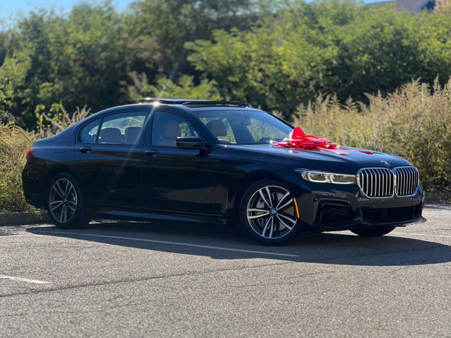 Used 2022 BMW 750i xDrive w/ M Sport Package image 1