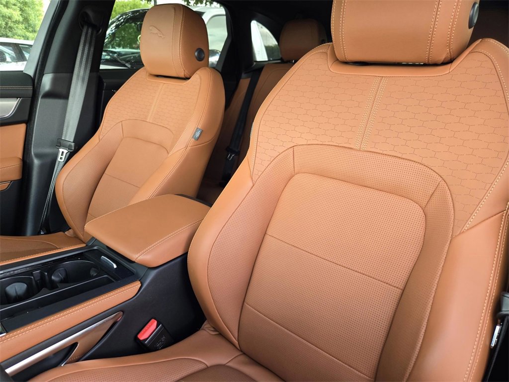 Used 2025 Jaguar F-PACE R-Dynamic S image 19