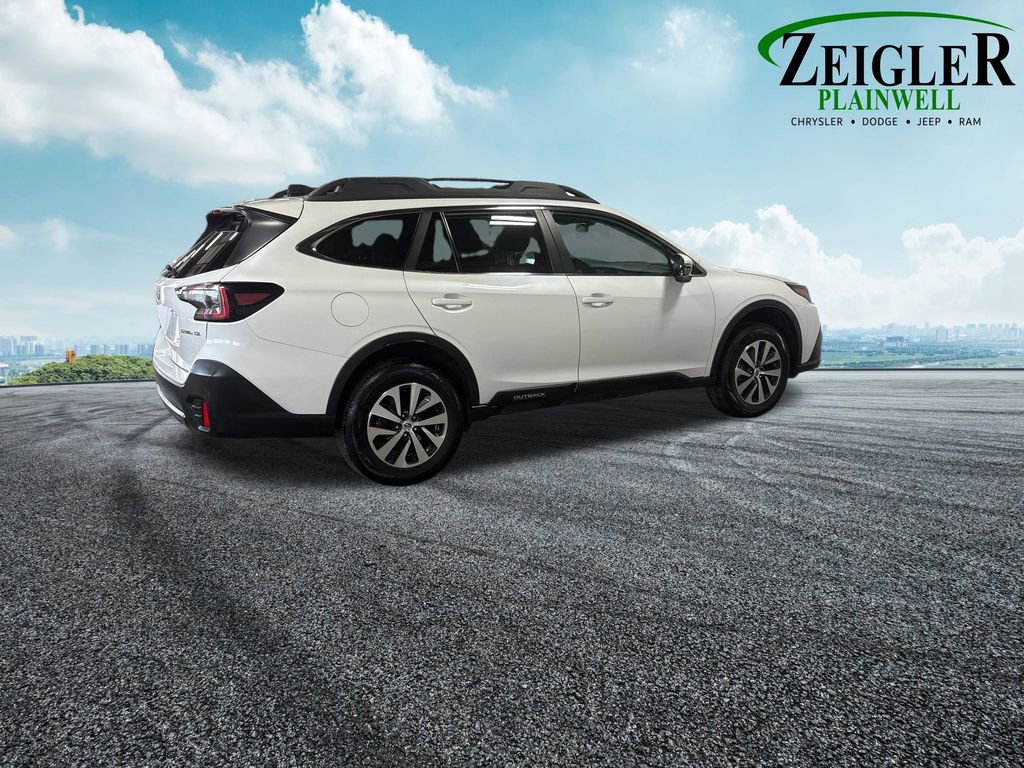 Used 2020 Subaru Outback Premium image 11