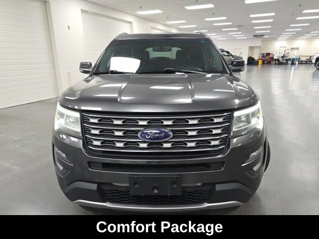 Used 2016 Ford Explorer XLT w/ Equipment Group 202A FWD image 2