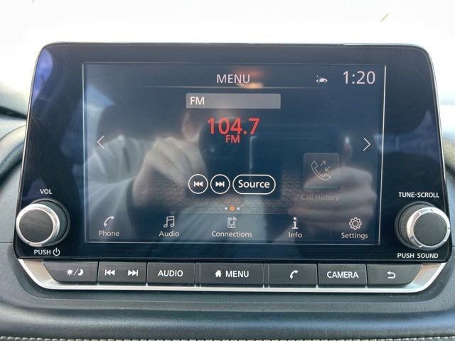 Used 2024 Nissan Rogue SV image 22