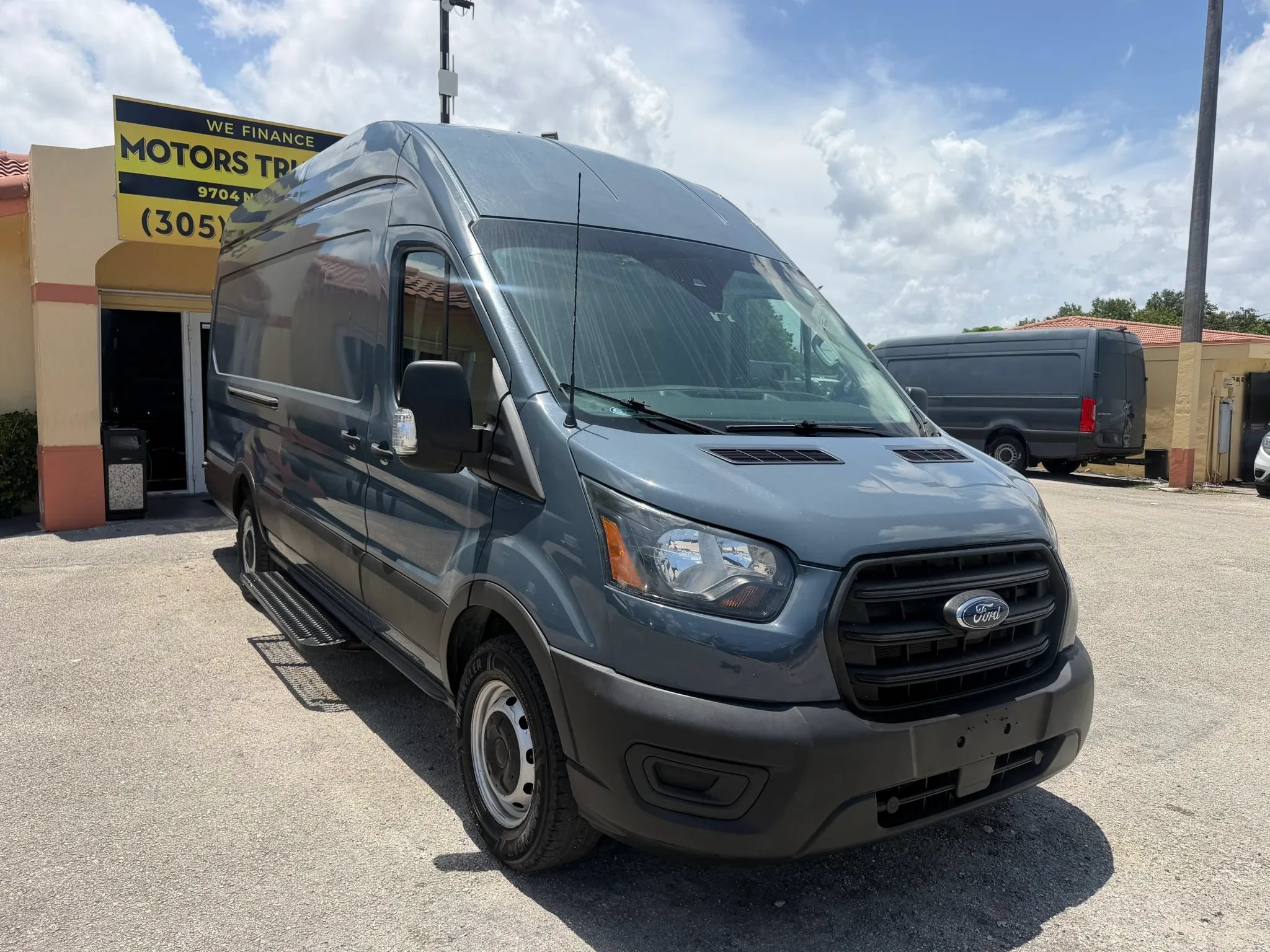 Used 2020 Ford Transit 250 148 High Roof Extended RWD image 9