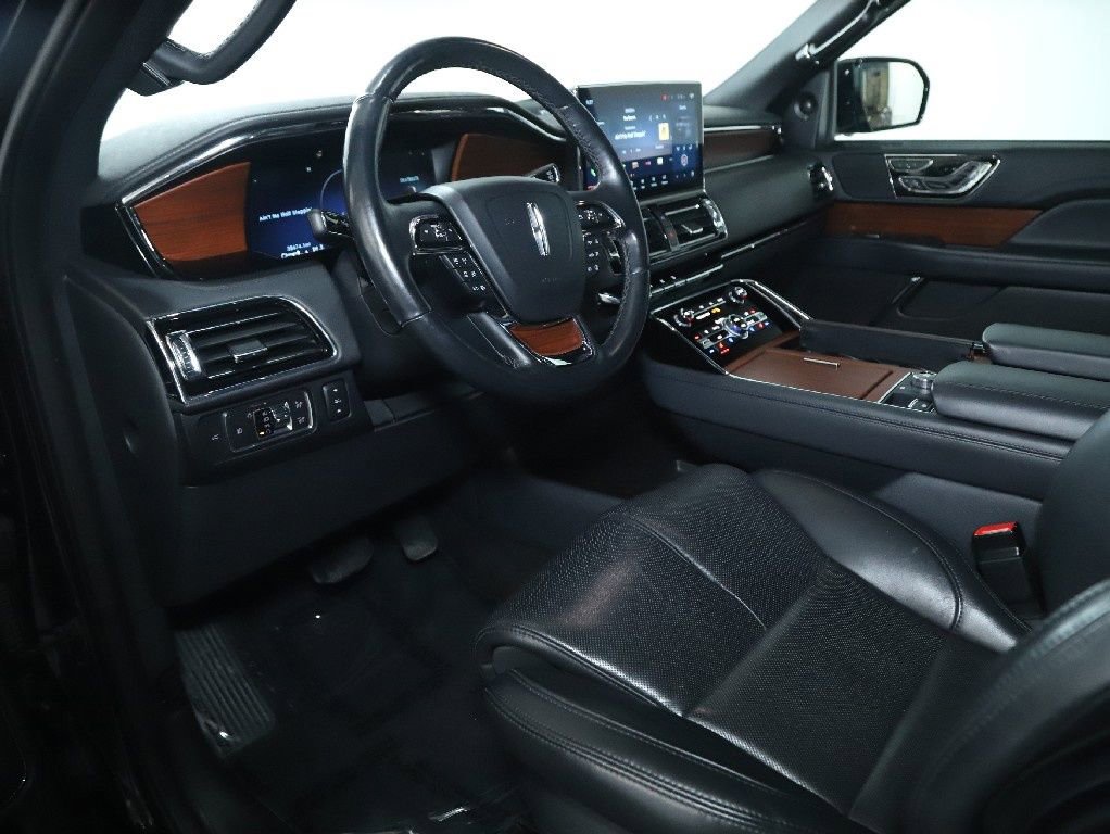 Used 2022 Lincoln Navigator Reserve image 19