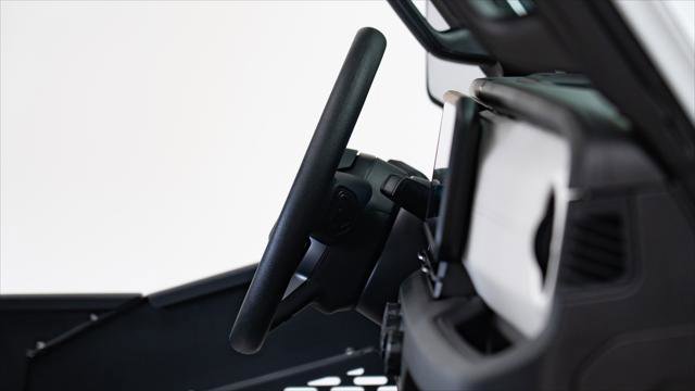 Used 2025 Jeep Gladiator Sport image 15