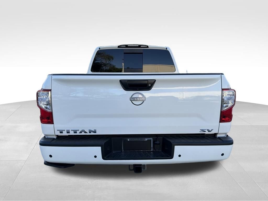 Certified 2024 Nissan Titan SV w/ SV Convenience Package image 7