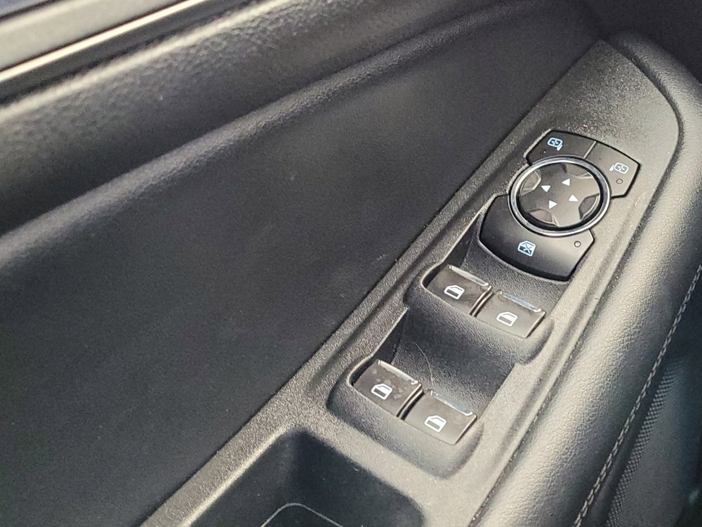 Used 2020 Ford Edge SE image 27