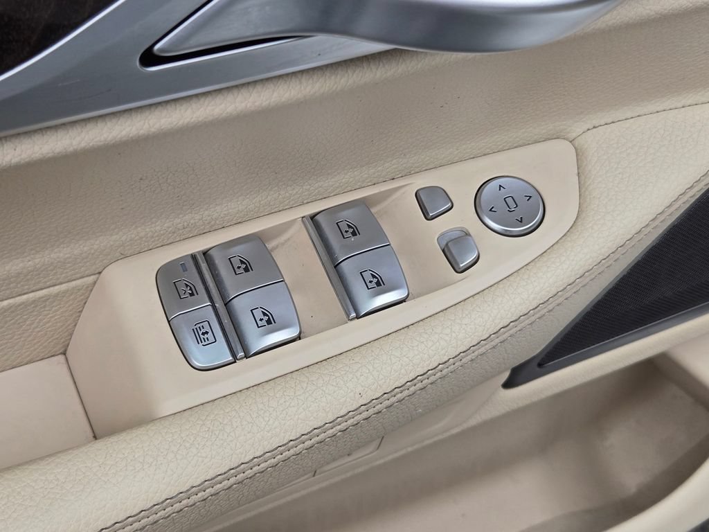 Used 2021 BMW 740i w/ M Sport Package RWD image 11