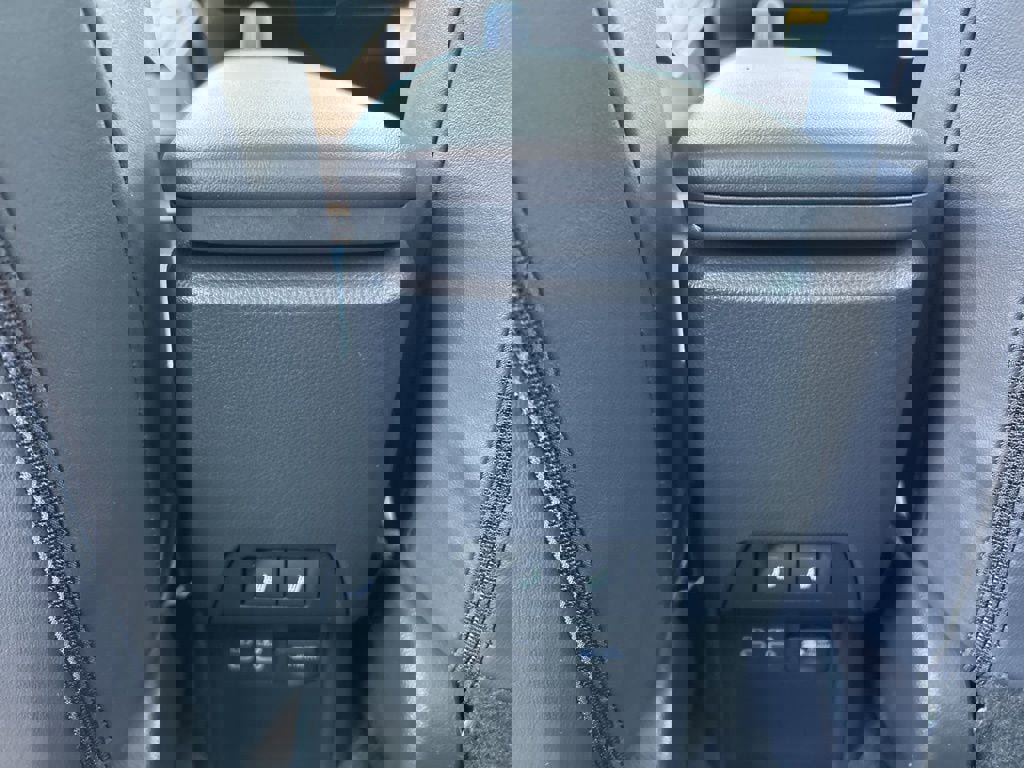 New 2026 Toyota Prius Plug-In Hybrid image 10