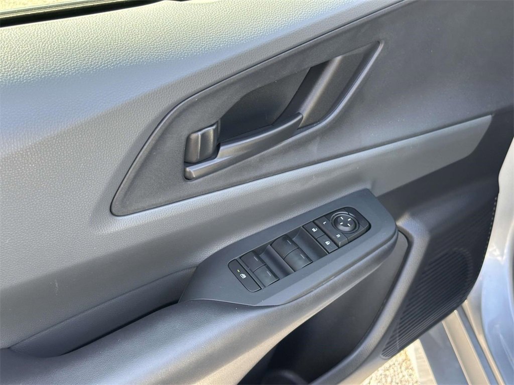 Used 2024 Toyota Prius LE image 18