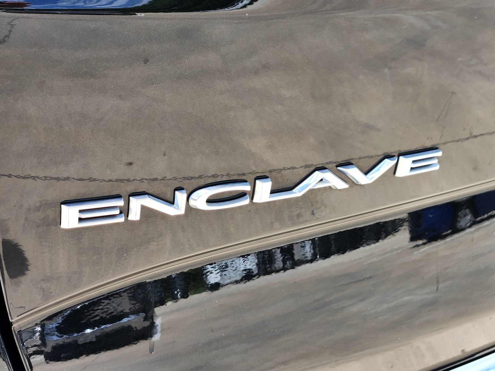 Used 2024 Buick Enclave Essence w/ Experience Buick Package FWD image 13