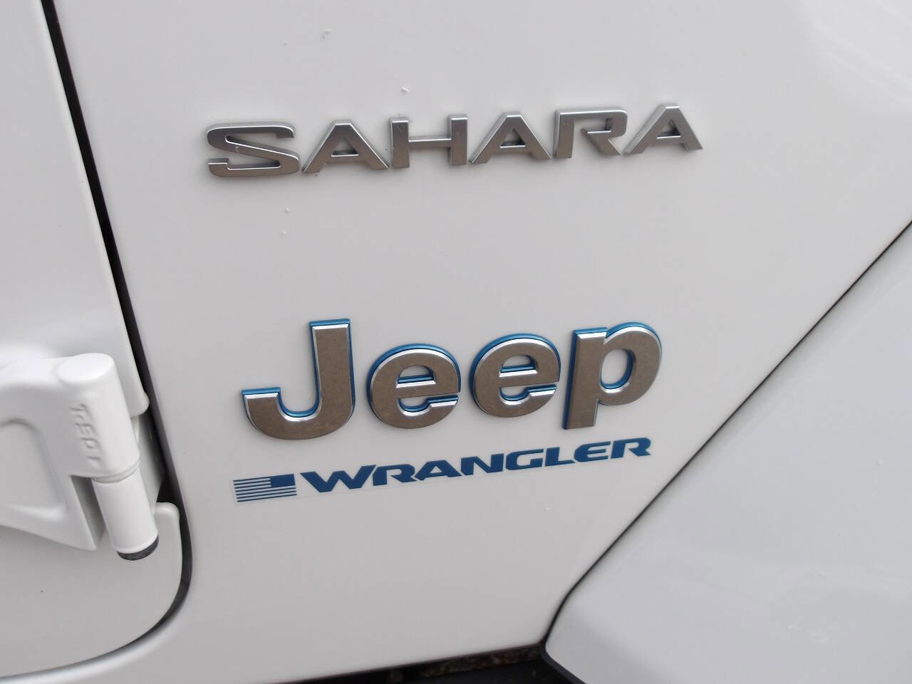 Used 2023 Jeep Wrangler Unlimited Sahara w/ Cold Weather Group AWD/4WD image 34