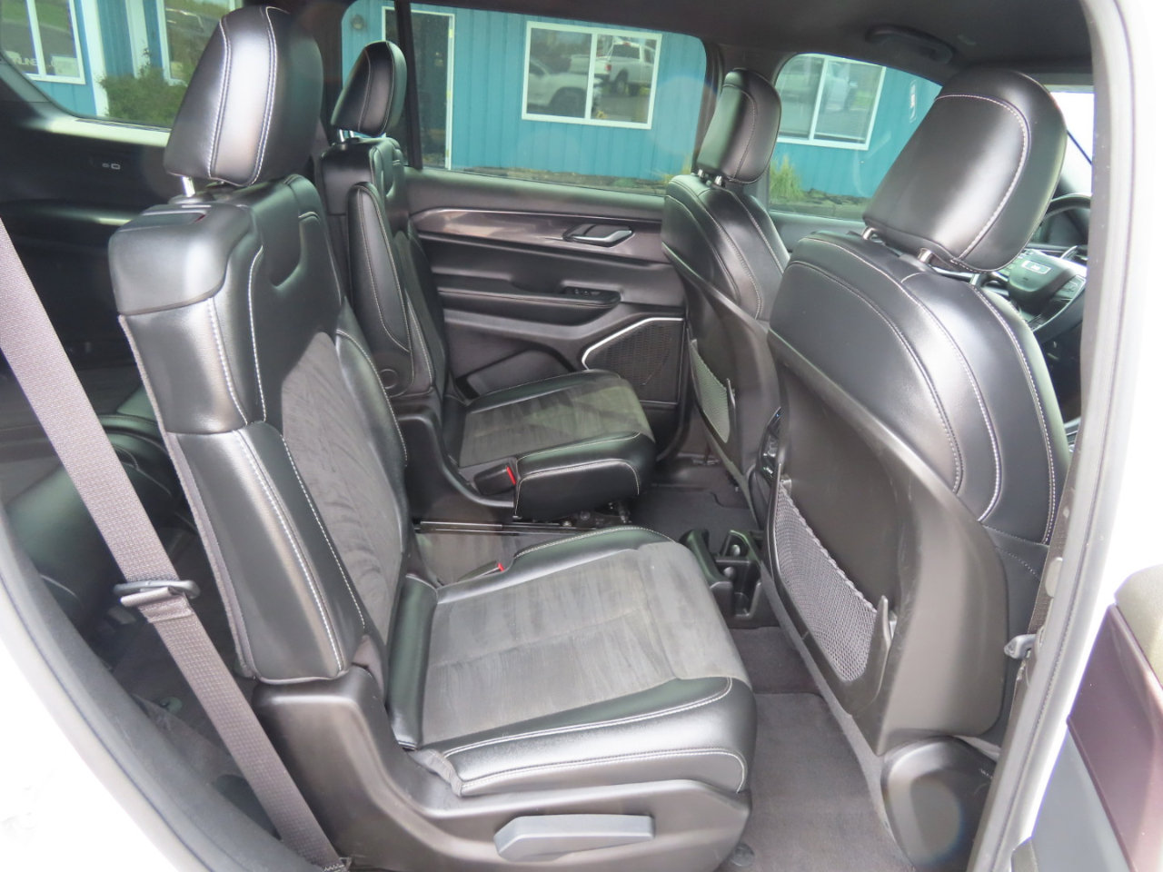 Used 2021 Jeep Grand Cherokee L Laredo image 44