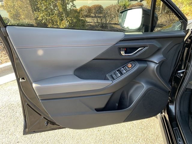 Used 2025 Subaru Crosstrek 2.5i Limited w/ Popular Package #4A image 17