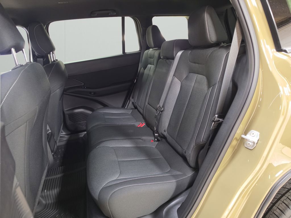 New 2026 Jeep Cherokee Laredo image 16