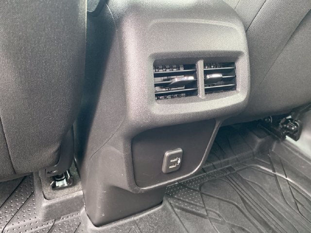 Certified 2024 Chevrolet Equinox LT w/ LPO, Floor Liner Package FWD image 19