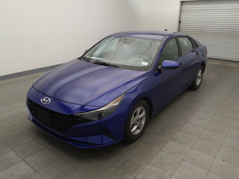 Used 2021 Hyundai Elantra SE FWD image 2