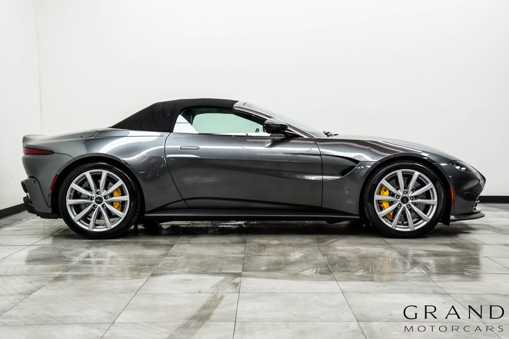 Used 2021 Aston Martin V8 Vantage Roadster RWD image 10