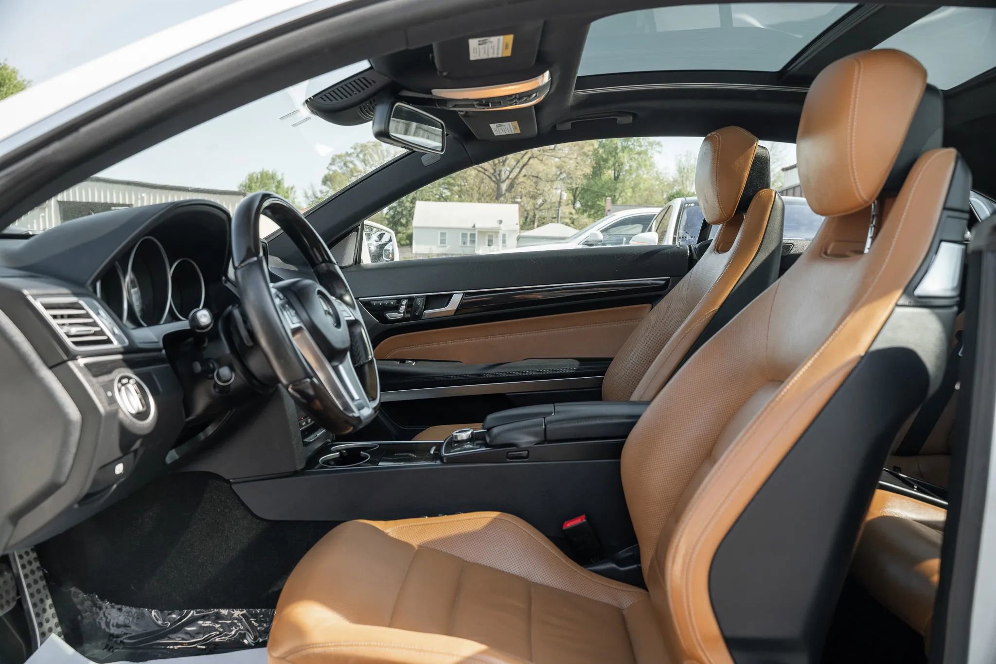 Used 2017 Mercedes-Benz E 400 Coupe w/ Premium 2 Package image 7