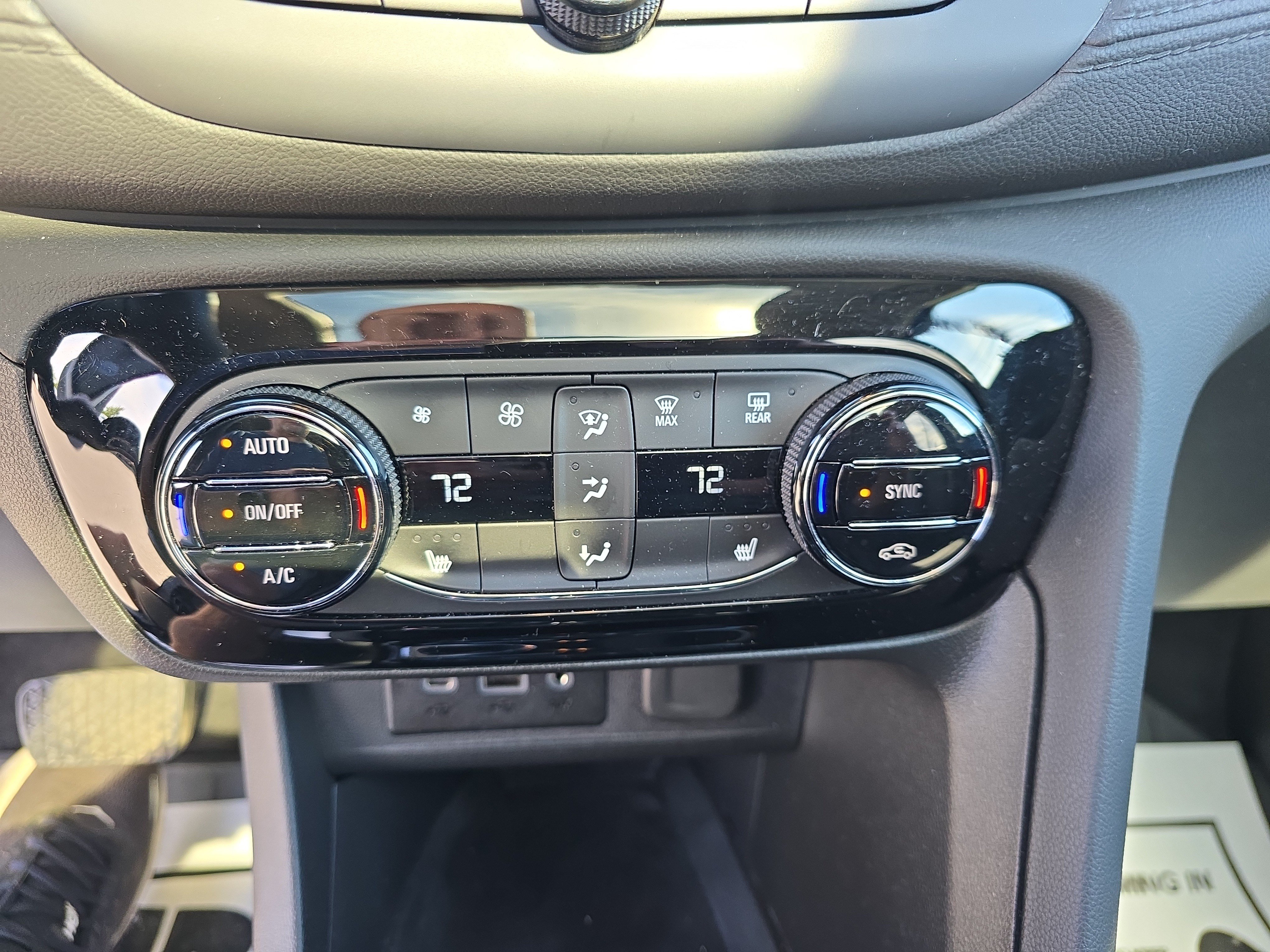 Used 2023 Buick Encore GX Essence w/ Experience Buick Package AWD/4WD image 34